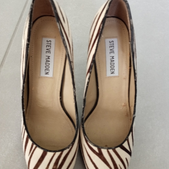 Steve Madden Rummble Calf Hair Zebra Print Heel - Picture 8 of 12